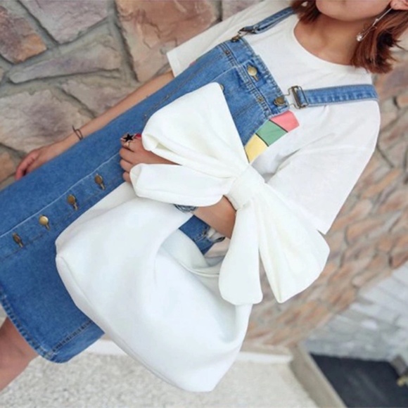 Large Bow Clutch Shoulder Bag - Picture 3 of 7